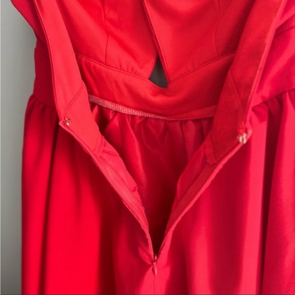 MISSGUIDED red dress - halter, keyhole top with pleated detail. A-line skirt - Picture 6 of 14